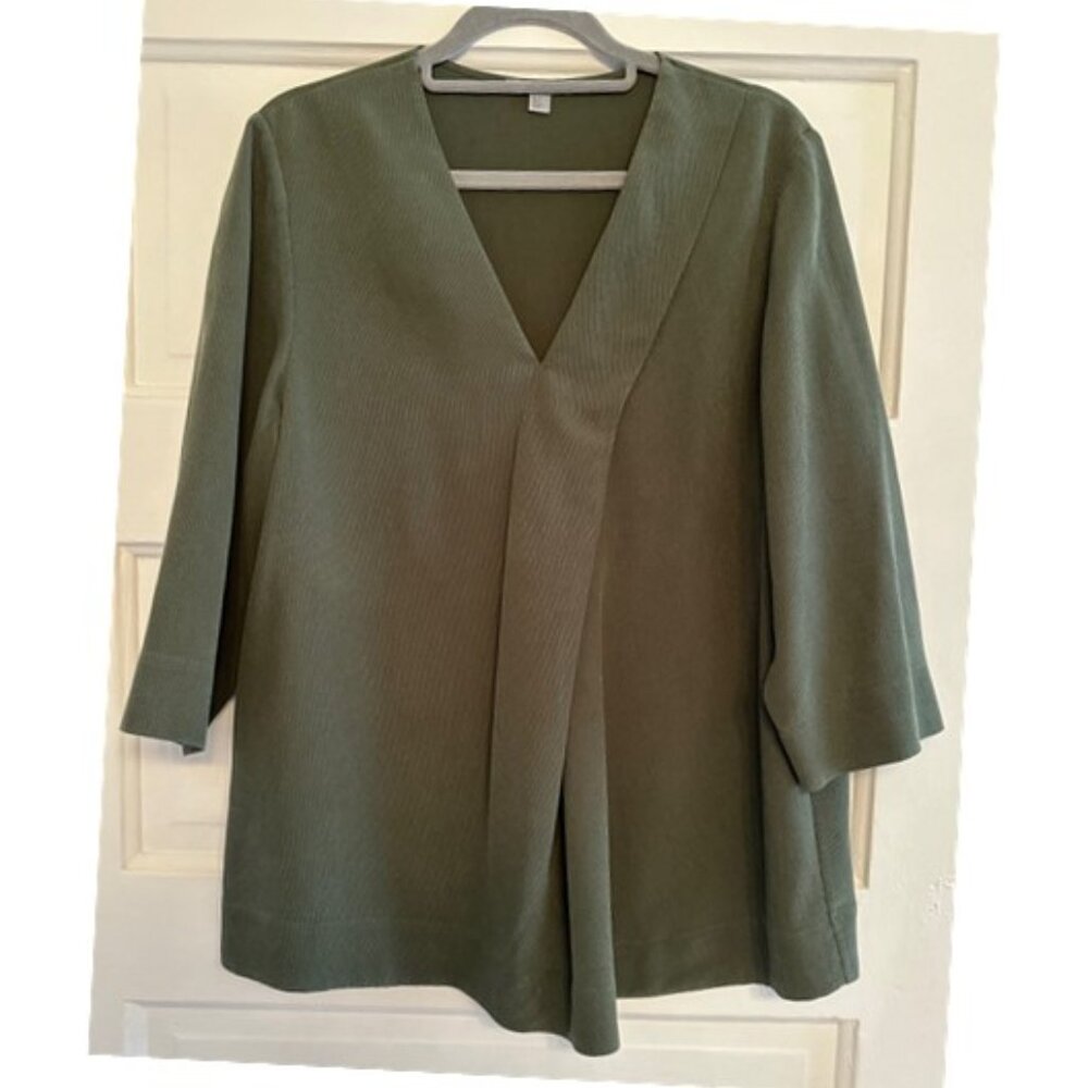 COS. Olive Textured Blouse with Front-Fold Detail. Size 8.